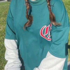 Green/white long sleeve